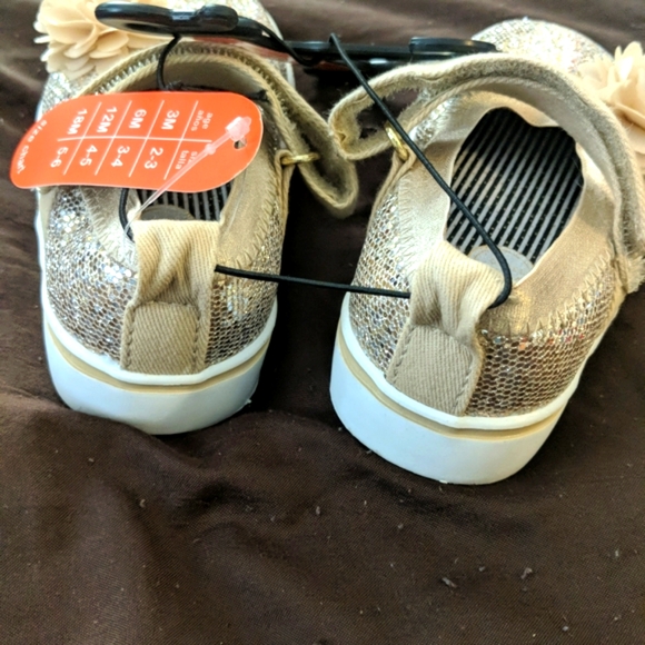 Wonder Nation Little Girl Gold Sequin Shoes - Picture 3 of 8